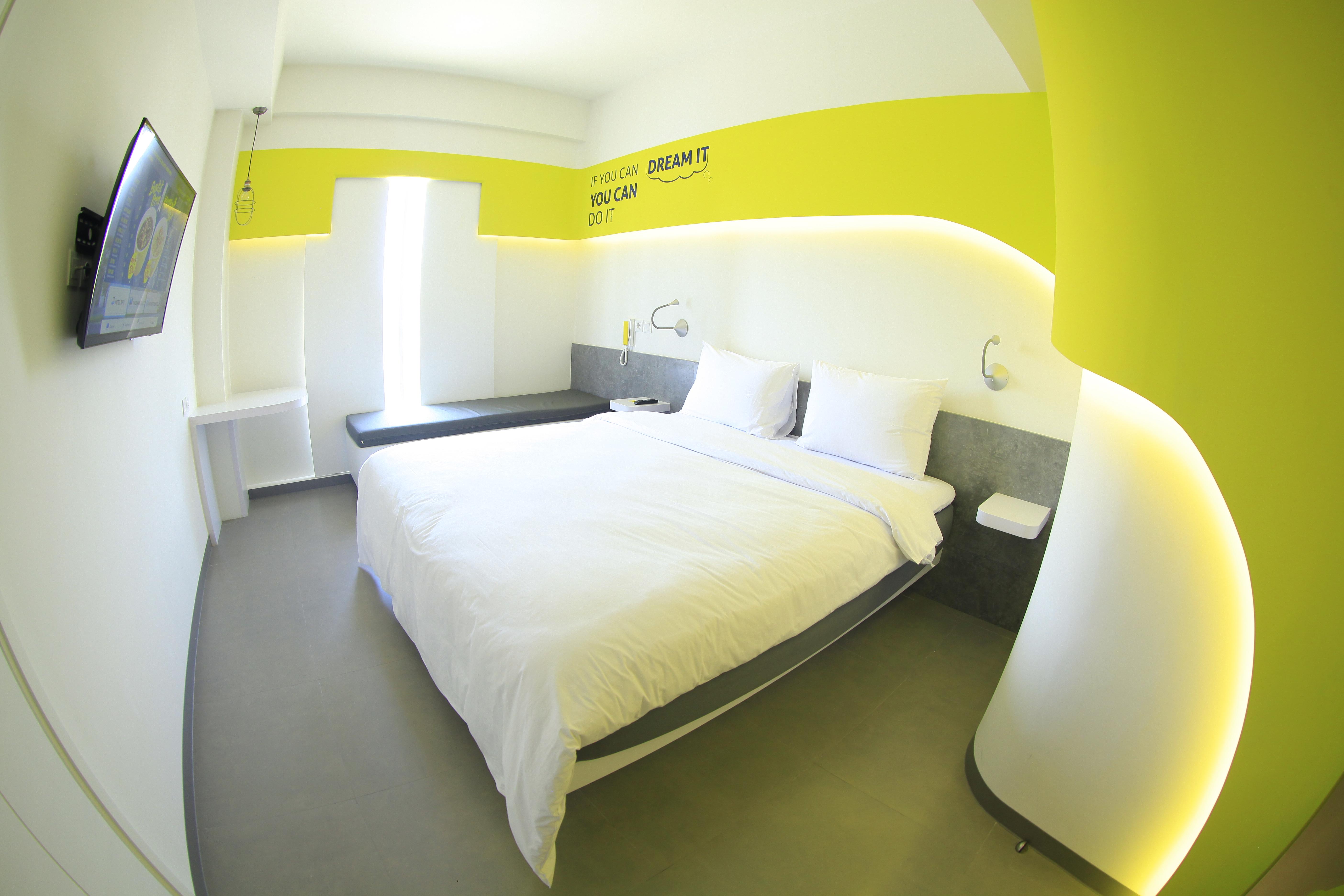 Yello Hotel Jemursari Surabaya Ngoại thất bức ảnh