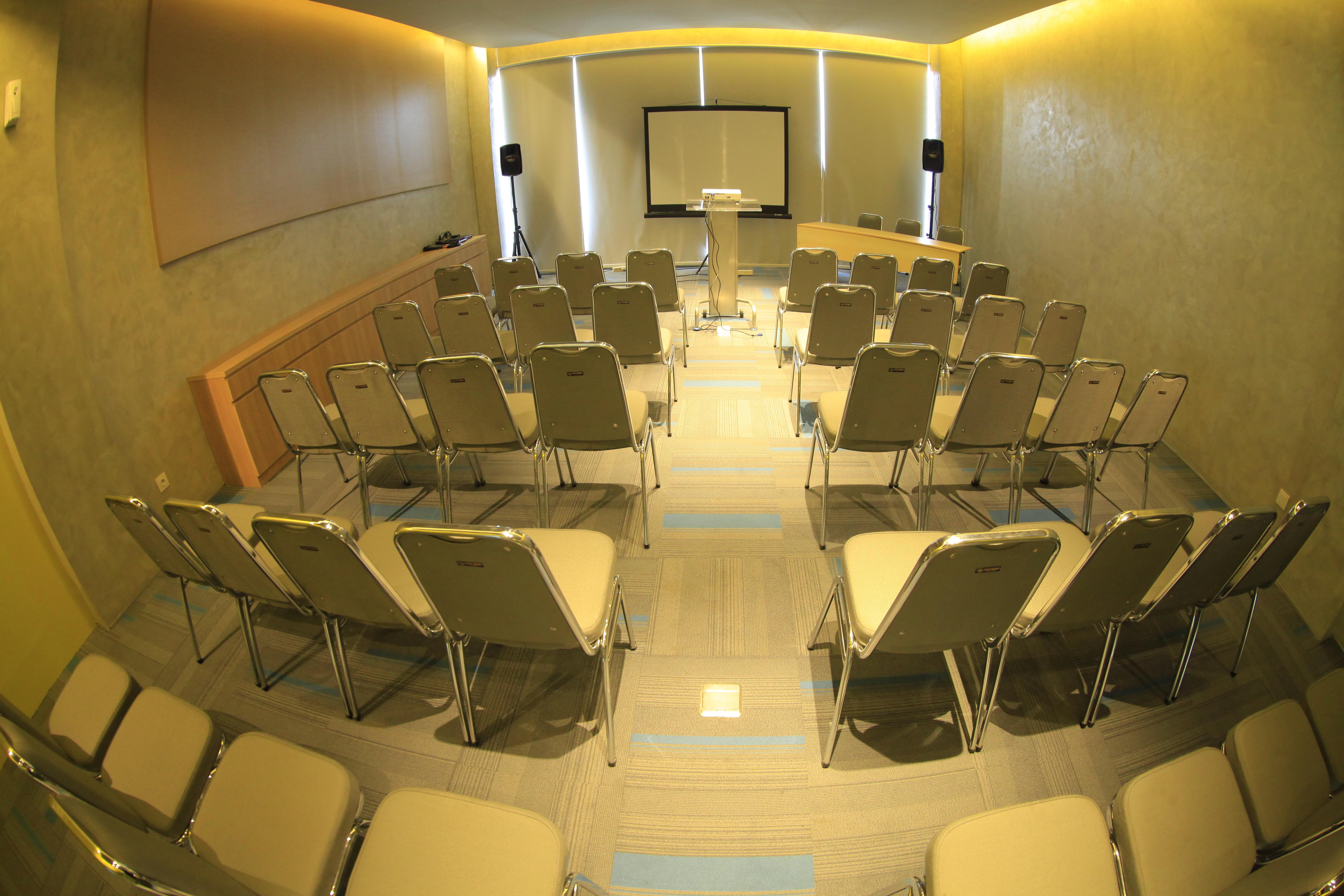 Yello Hotel Jemursari Surabaya Ngoại thất bức ảnh
