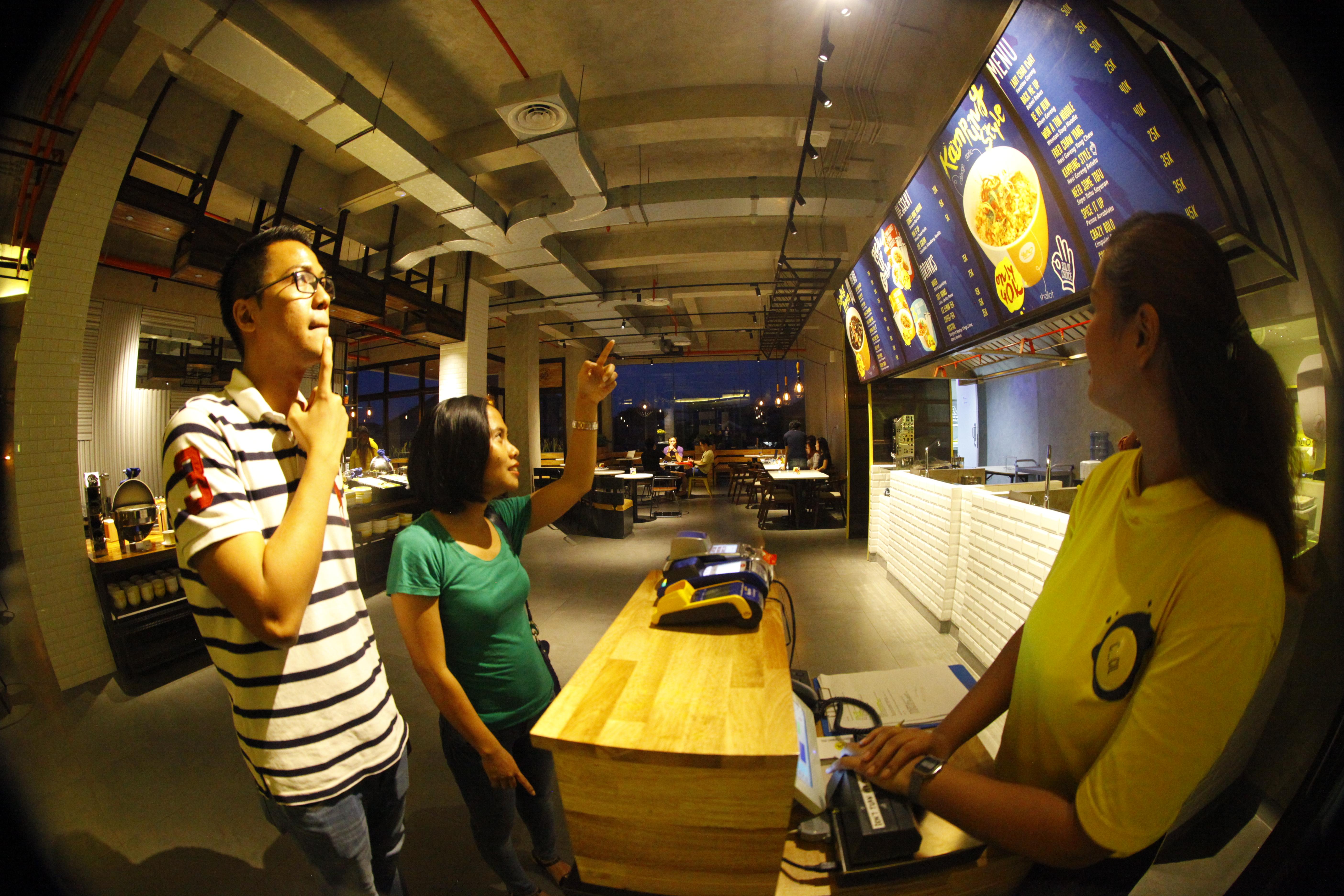 Yello Hotel Jemursari Surabaya Ngoại thất bức ảnh