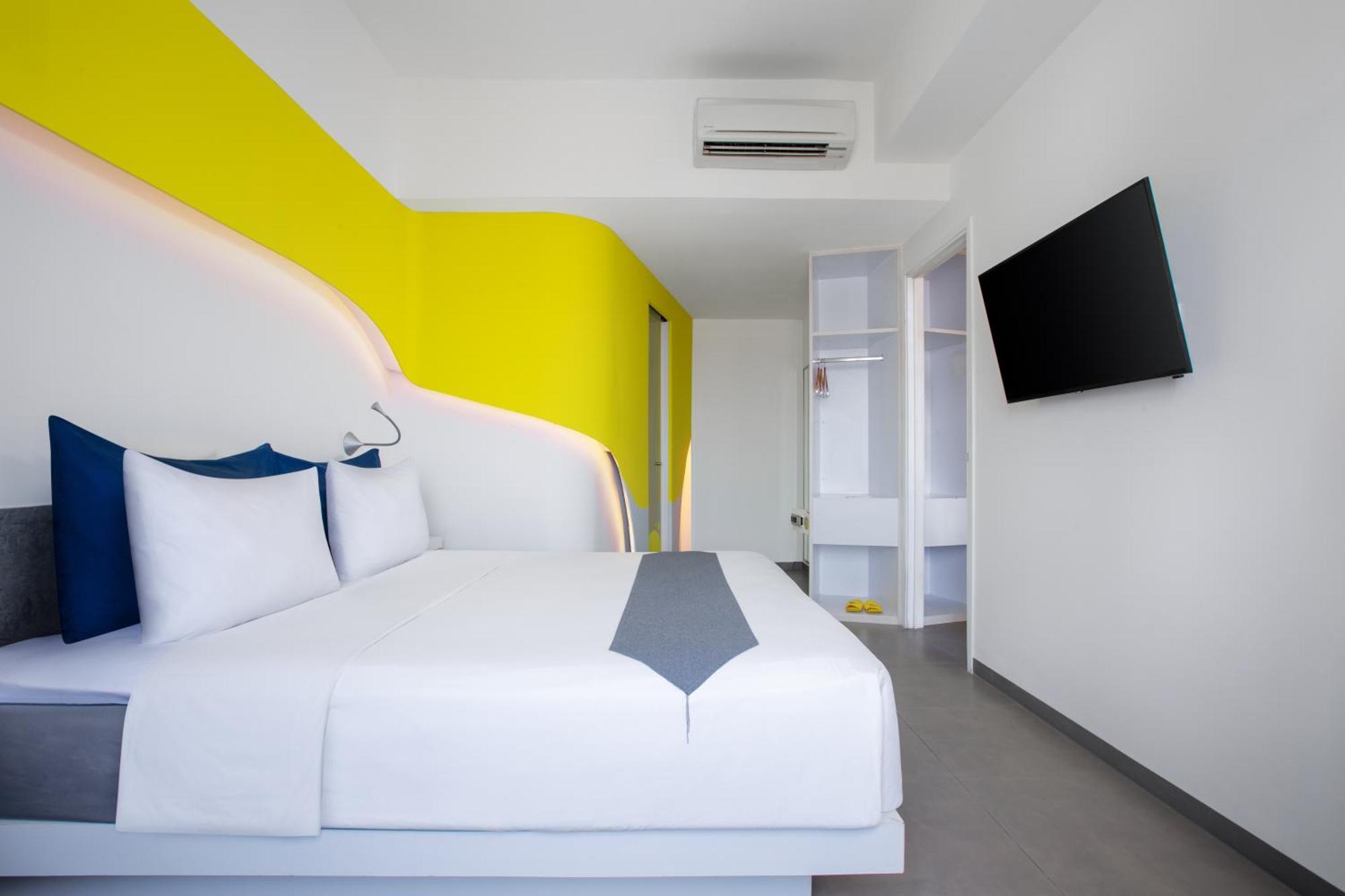 Yello Hotel Jemursari Surabaya Ngoại thất bức ảnh
